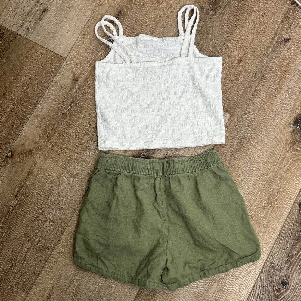 Old Navy summer shorts and tank top
